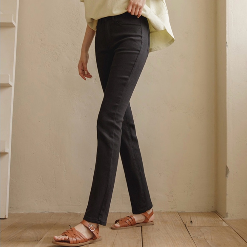 Korean-designed Black Straight Leg Jeans